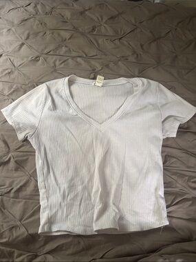 Bozzolo Women's Ribbed V-Neck Short Sleeve Top - White